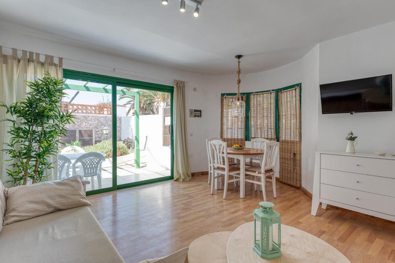 Homeforguest Apartment With Pool And Terrace 1 Min From The Beach Corralejo Exterior photo