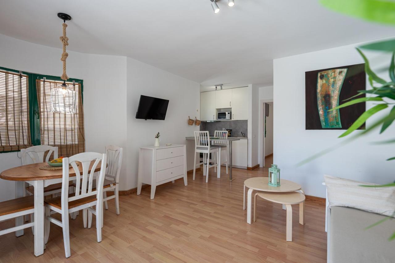 Homeforguest Apartment With Pool And Terrace 1 Min From The Beach Corralejo Exterior photo
